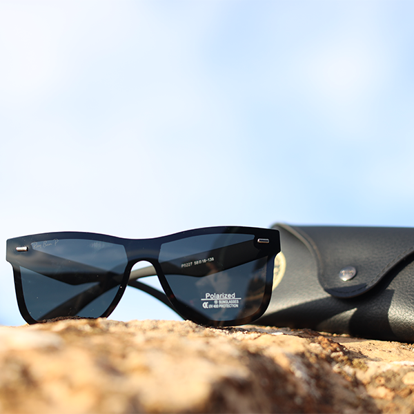 🕶️🔥 Ray-Ban Black Prestige