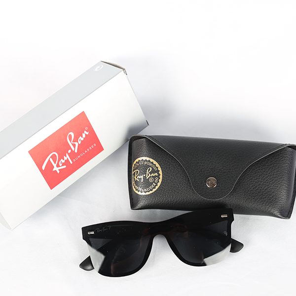 🕶️🔥 Ray-Ban Black Prestige